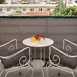 Elegantan