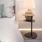 Elegantan