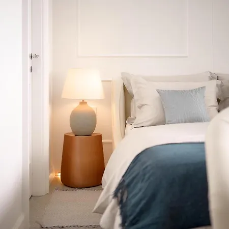 Elegantan سبليت